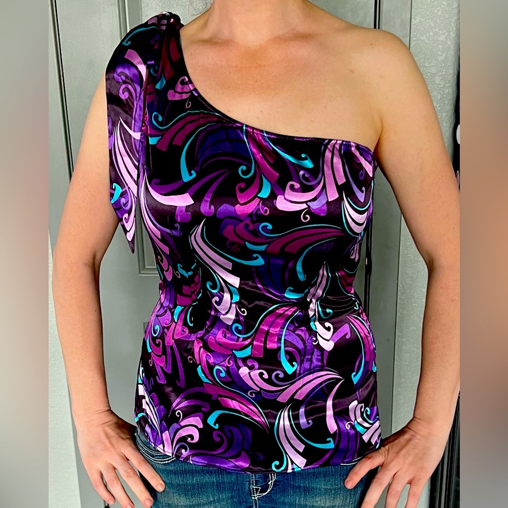 Guess top, size m, dark purple and teal